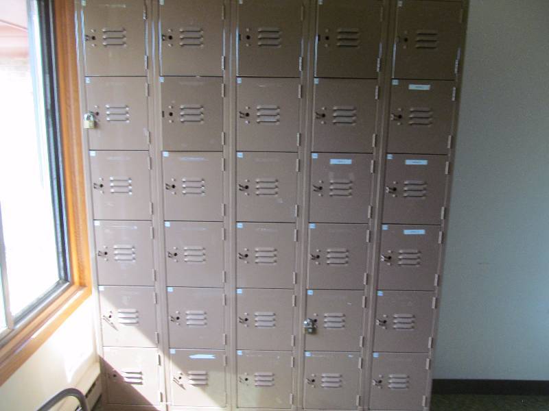 lot 536 image: Locker