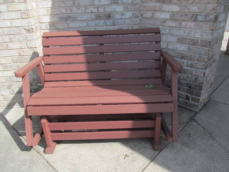 lot 545 image: glider bench
