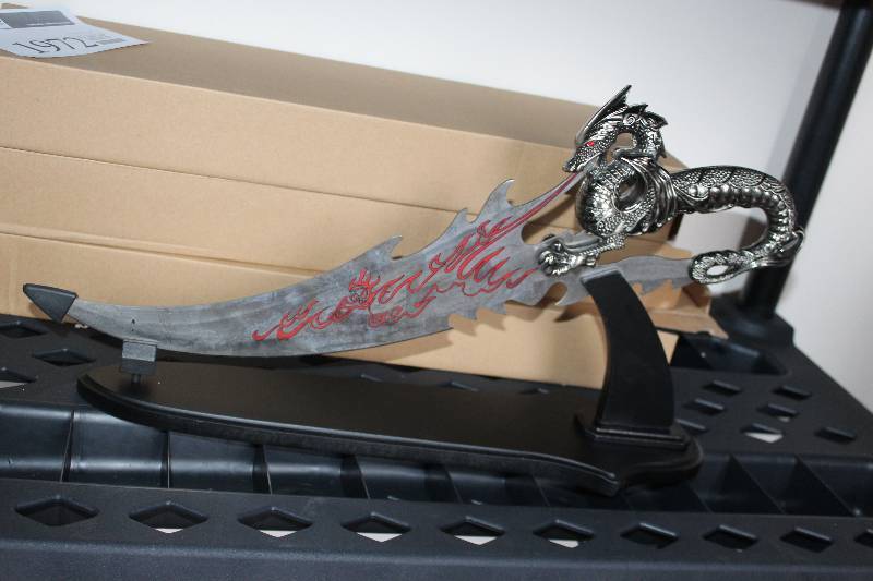 lot 1972 image: Dragon Blade Knife