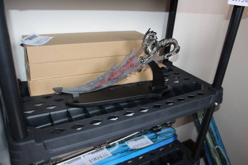 lot 1906 image: Dragon Knife