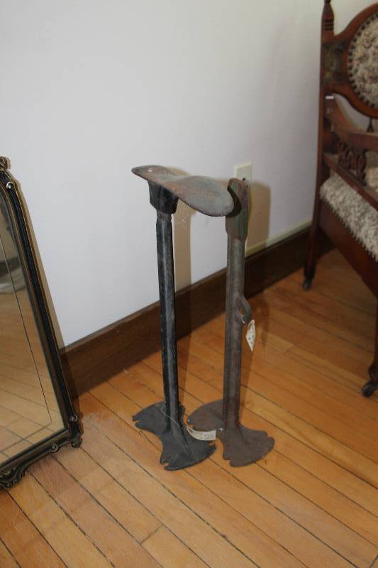 lot 2188 image: Lot of (2) Metal Shoe Stands