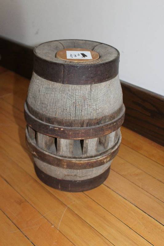 lot 2203 image: Wagon Wheel Hub