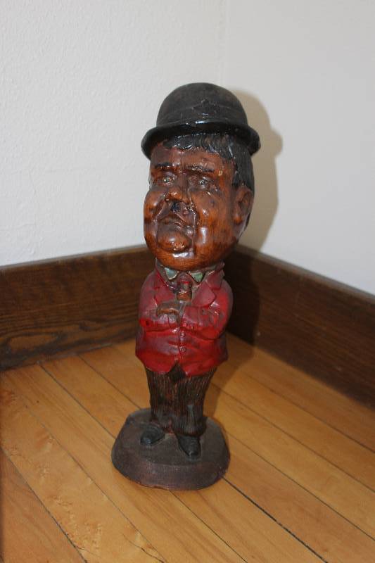 lot 2199 image: Stan Statue