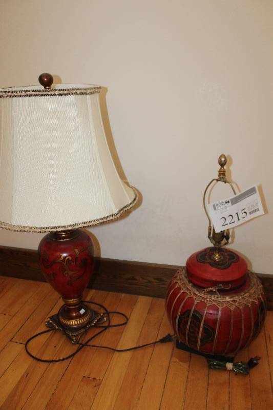 lot 2215 image: Lot of (2) Table Lamps