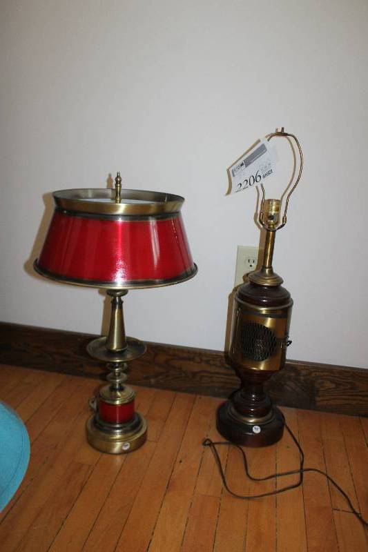 lot 2206 image: Lot of (2) Table Lamps