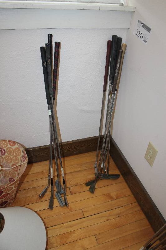 lot 2241 image: Lot of (11) Golf Clubs