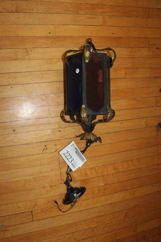 lot 2223 image: Hanging Light