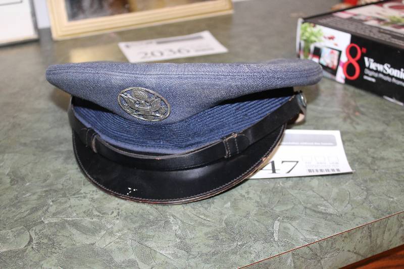 lot 2047 image: Navy Military Cap
