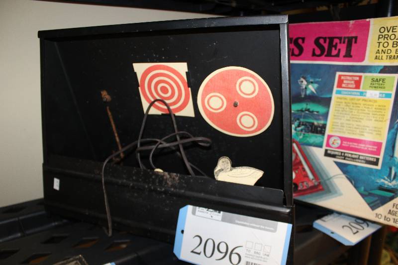 lot 2096 image: Electric Spinning Belt Machine