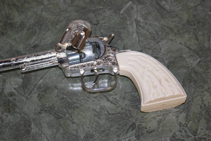 Snap Cap Toy Gun Vintage World of Wonders Liquidation Sale 2 KBID