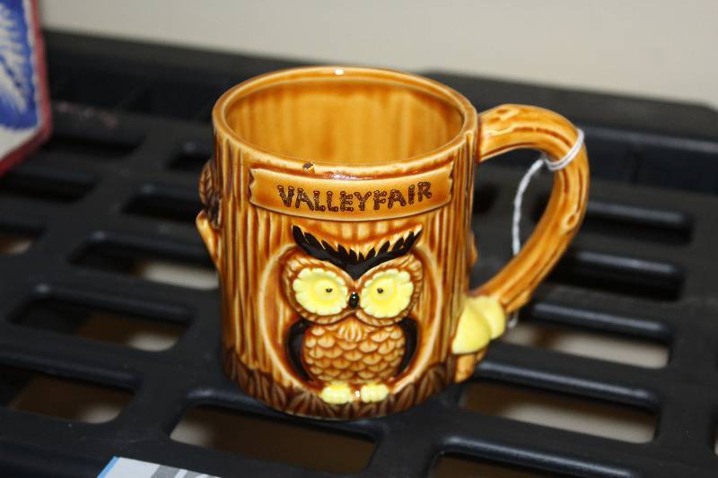 lot 2087 image: Owl Decorative Mug