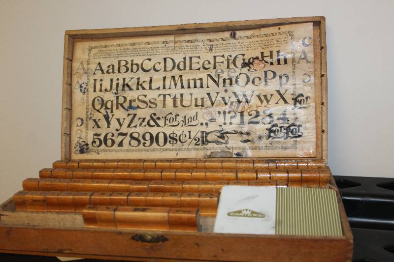 lot 2307 image: Printing Letters,Numbers w Case