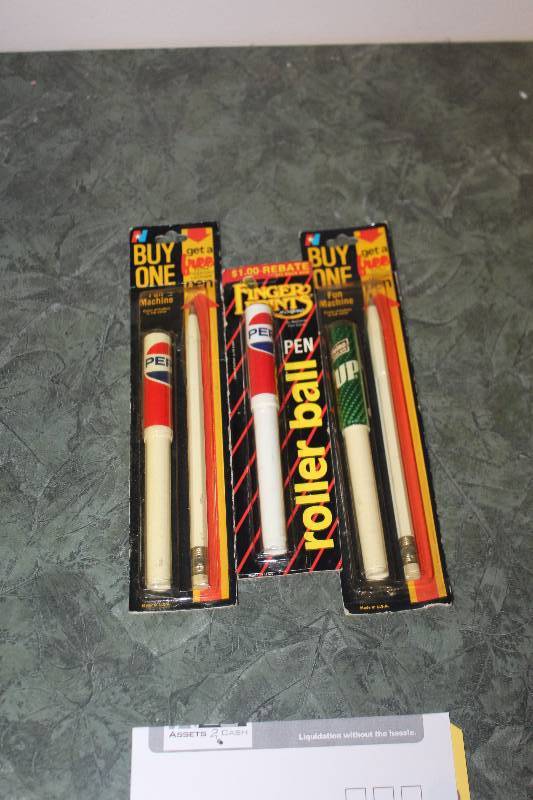 lot 2326 image: Pepsi, 7up Rolling Ball Point Pens, Pencils