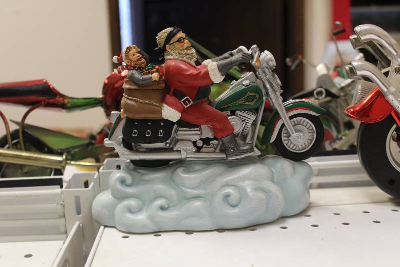 lot 2395 image: Harley Davidson Limited Edition Figurine Santas Sled #298910000