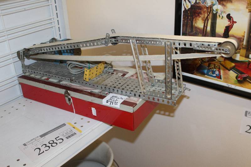 lot 2385 image: Lot of (2) Erector Sets