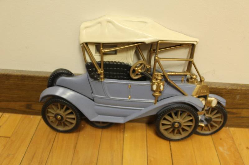 lot 2376 image: Model T Table Art