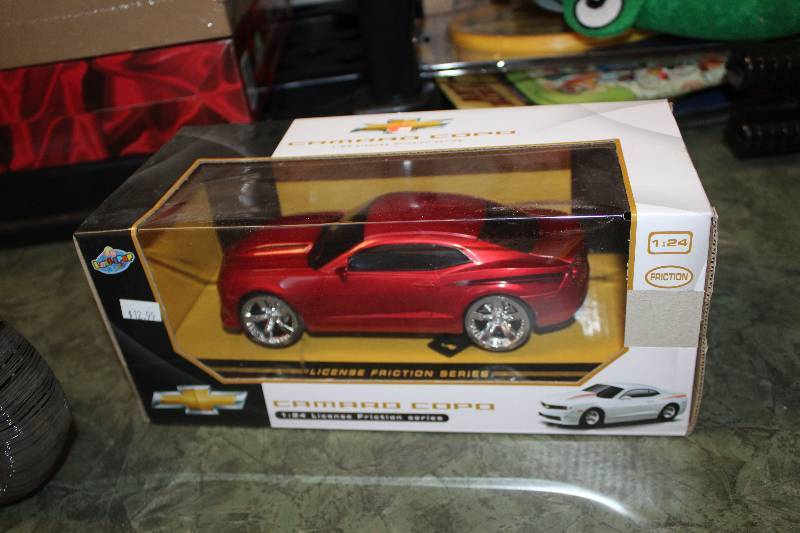 lot 2413 image: 124 Camaro COPO License Friction Series Die-case Car