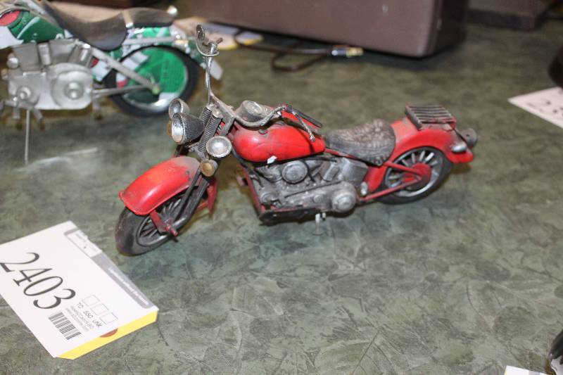 lot 2403 image: Cruiser Motorcycle