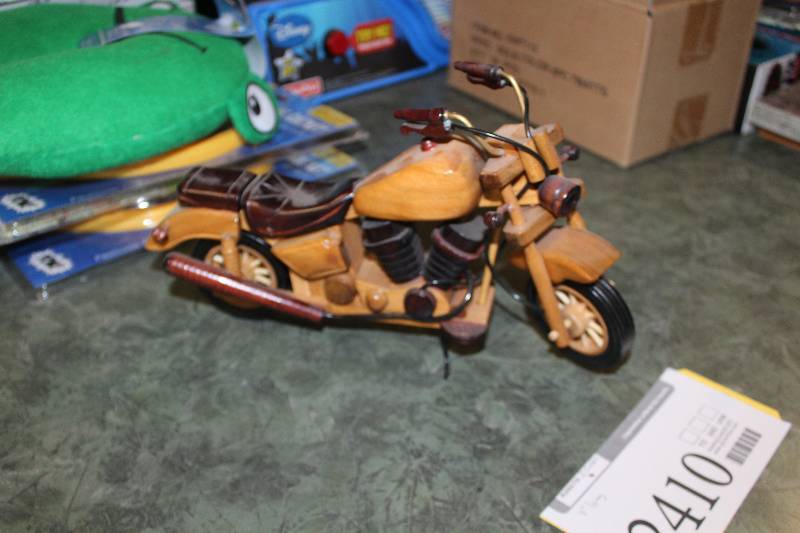 lot 2410 image: Cruiser Motorcycle