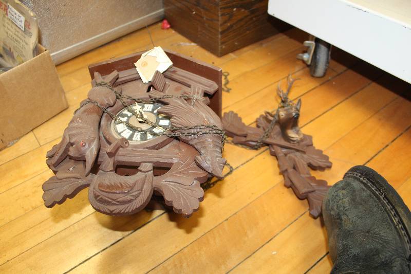 lot 2425 image: Wildlife Cuckoo Clock