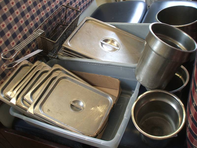 STAINLESS STEEL KITCHEN ACCESSORIES