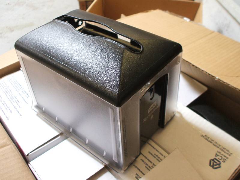 TABLETOP NAPKIN DISPENSERS