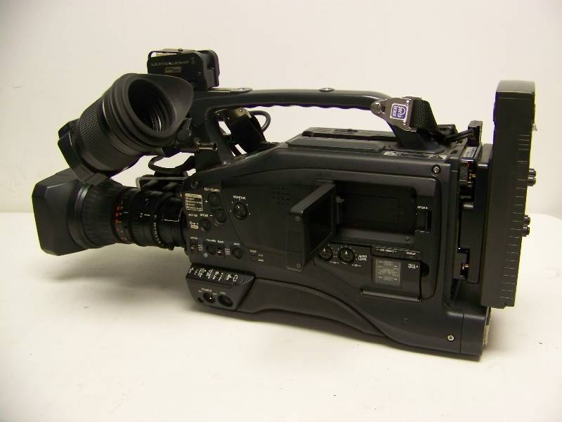 lot 11 image: JVC Professional DVMini DVDV Video CameraCamcorder with Pro Case & More