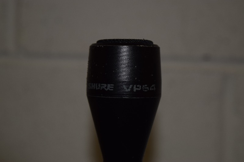 lot 18 image: Share Professional Audio Vocal Wired (XLR) Microphone, Model VP64