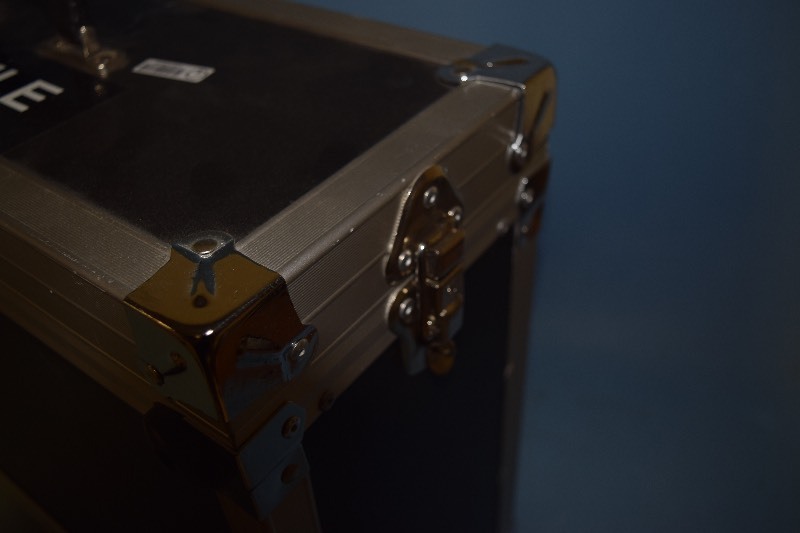 lot 54 image: Heavy-Duty Attache-Type ShippingTravel Case with Removable TopBottom