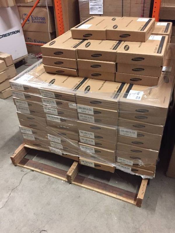 lot 74 image: HUGE LOT of NEW Samsung Digital Signage Modules - Quantity 110