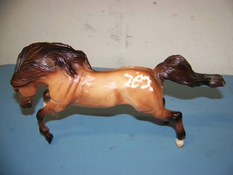lot 78 image: (3) Breyer Reeves, Model Horses and (1) Rosanna, CoffeeTea Creamer