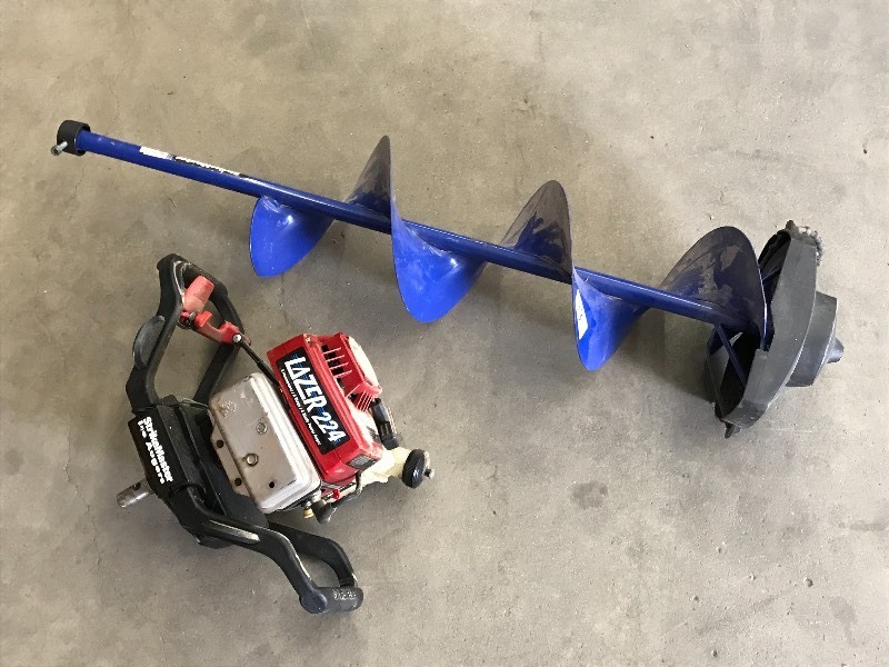 lot 13 image: StrikeMaster Lazer 10 Ice Auger, I...
