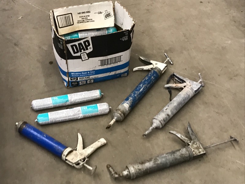 lot 79 image: Box Of Assorted Caulk & Caulk Guns ...