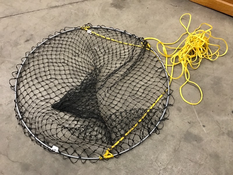 lot 106 image: 36 Throw Net, Like New ...