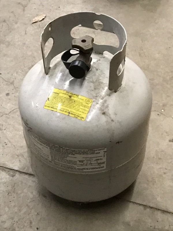 lot 114 image: 20# LP Gas Tank ...