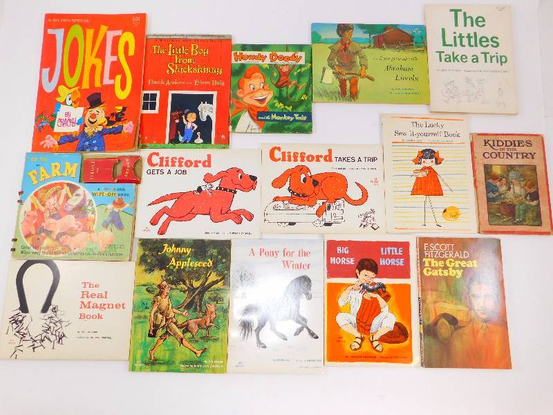 lot 26 image: Lot of Vintage Childrens Books