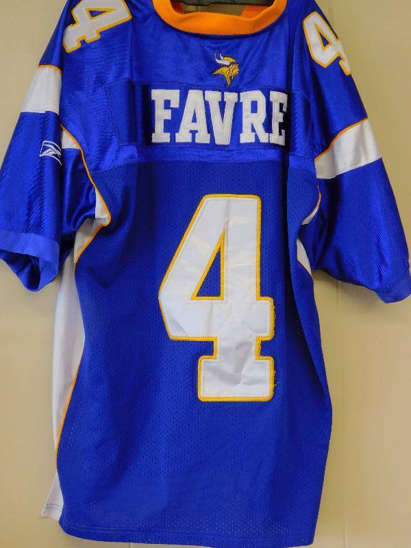 lot 34 image: #4 Favre Minnesota Vikings Jersey Size 50