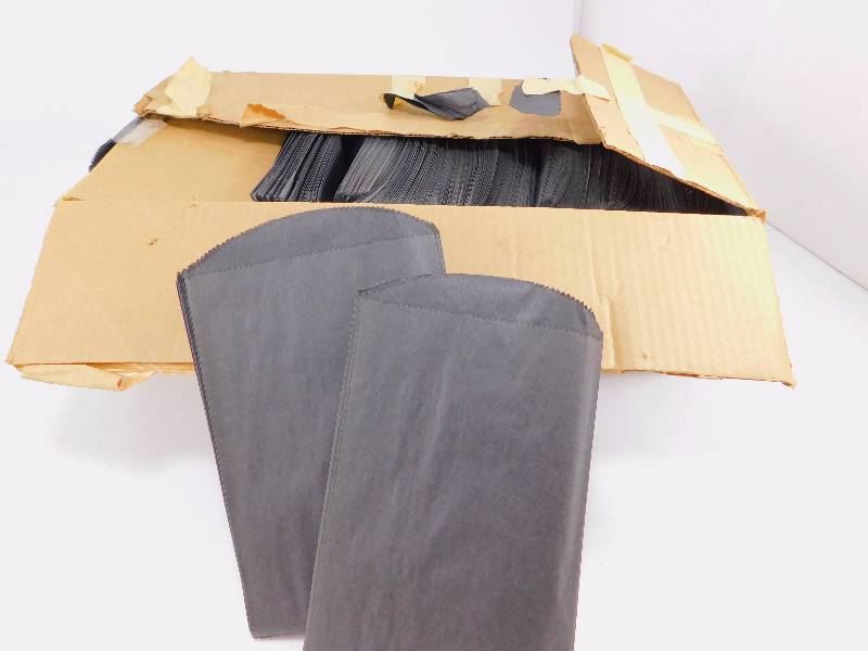 lot 49 image: Lot of Greeting Card Bags