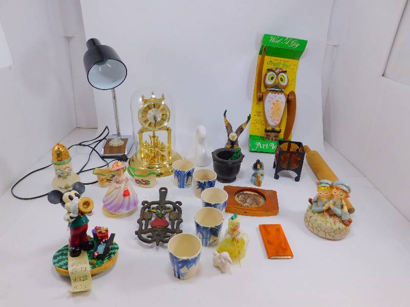 lot 54 image: Lot of Various Misc. Items