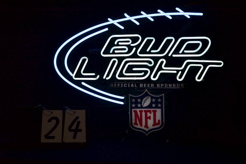 lot 24 image: Bud Light Official Beer of the NFL, standard version, very good condition
