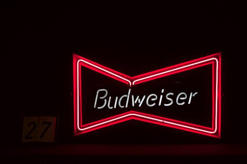 lot 27 image: Budweiser Bowtie - old school neon