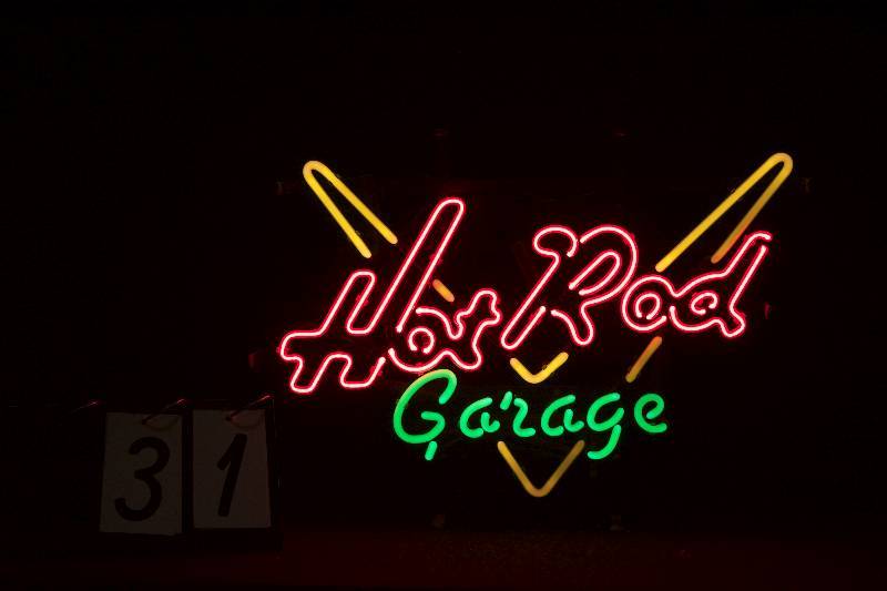 lot 31 image: Hot Rod Garage neon sign, very cool mancave item