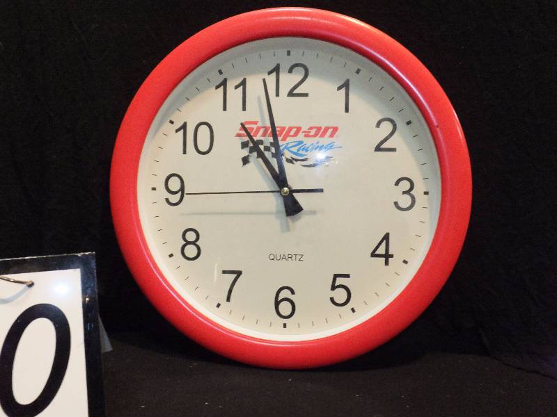 SnapOn Racing clock, battery powered, clock works Summer Neon