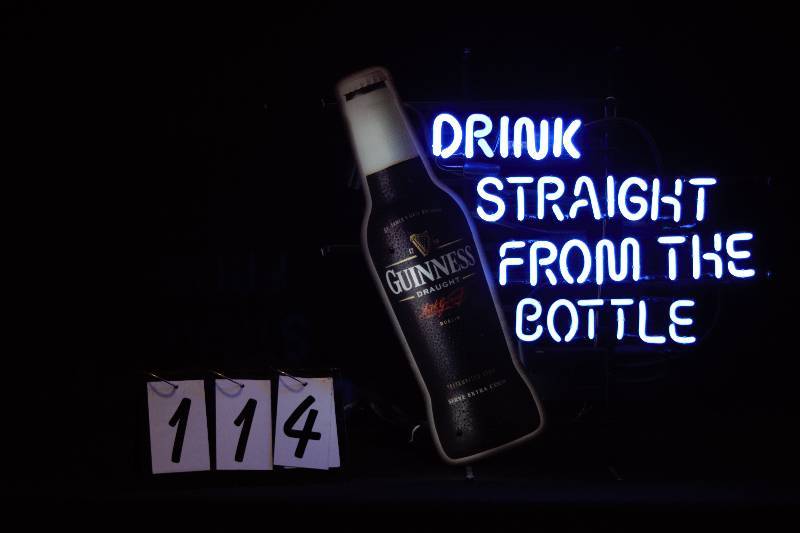 lot 114 image: Guinness Beer non, Drink Stright from the bottle, poopular sign