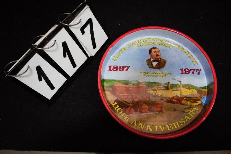 lot 117 image: Pabst Beer, beer tray, excellent condition