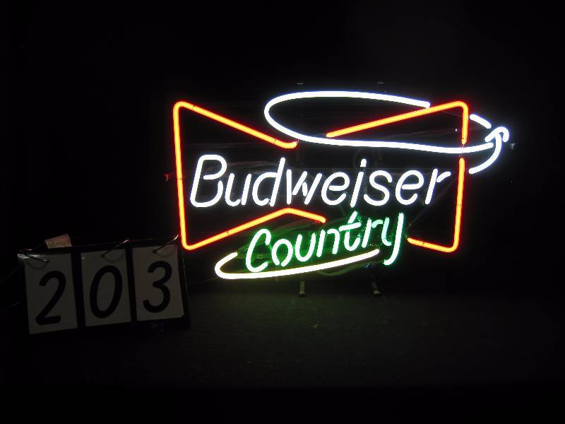 lot 203 image: Lassoo this Budweiser Country neon