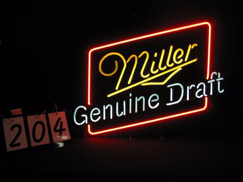 lot 204 image: Miller Genuine Draft neon