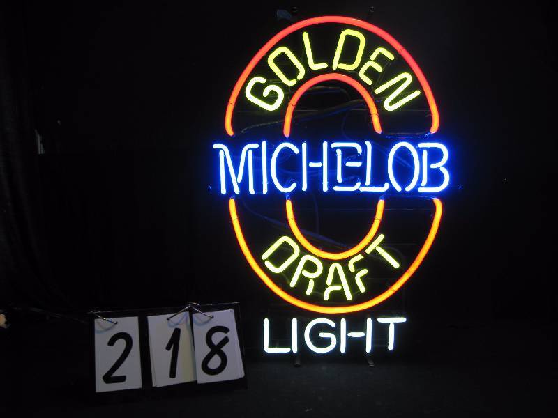 lot 218 image: Michelob Golden Draft Light neon, old school
