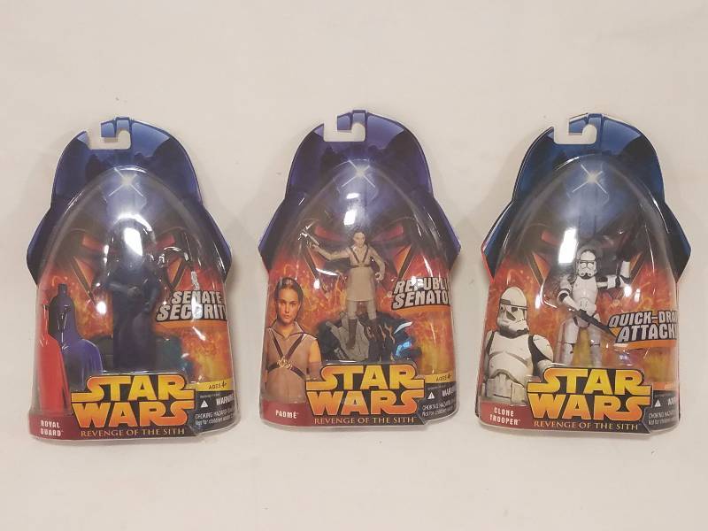 lot 17 image: Star Wars Collectible Figures NIB lot #2