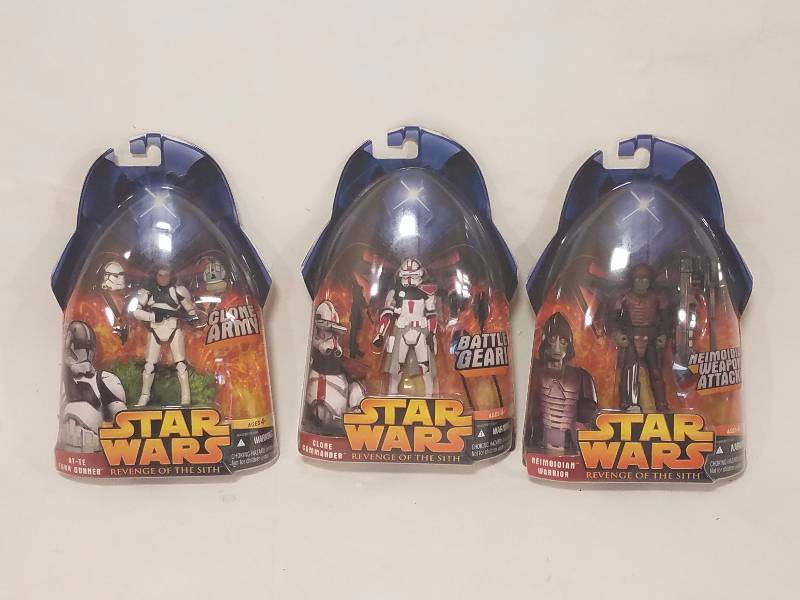 lot 18 image: Star Wars Collectible Figures NIB lot #3